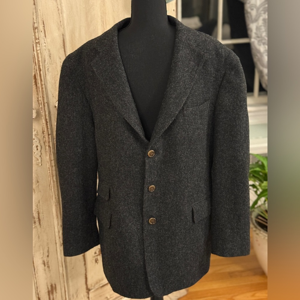 McKenzie Tribe Men wool/alpaca timeless sports jacket with leather trim. Gray. L